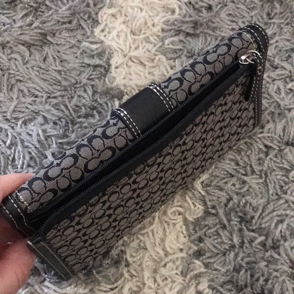 Coach Wallet - Picture 3 of 3